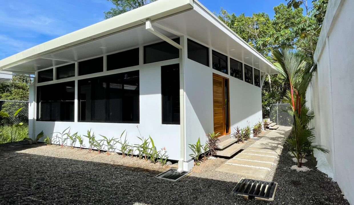 10-Tropical-Uvita-Villa-Costa-Rica-Luxury-Real-Estate
