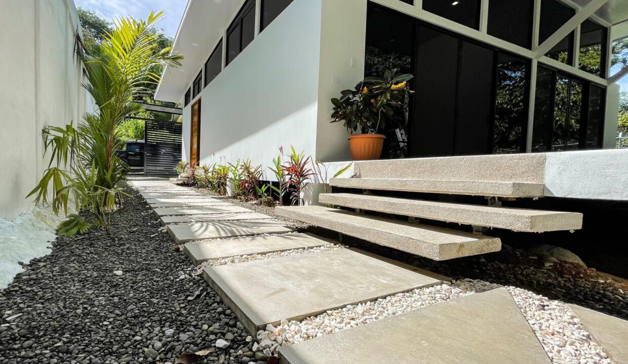 7-Tropical-Uvita-Villa-Costa-Rica-Luxury-Real-Estate