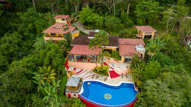 Seaside-Ocean-View-Mansion-in-Exclusive-Neighborhood-Above-Dominical-Beach-33